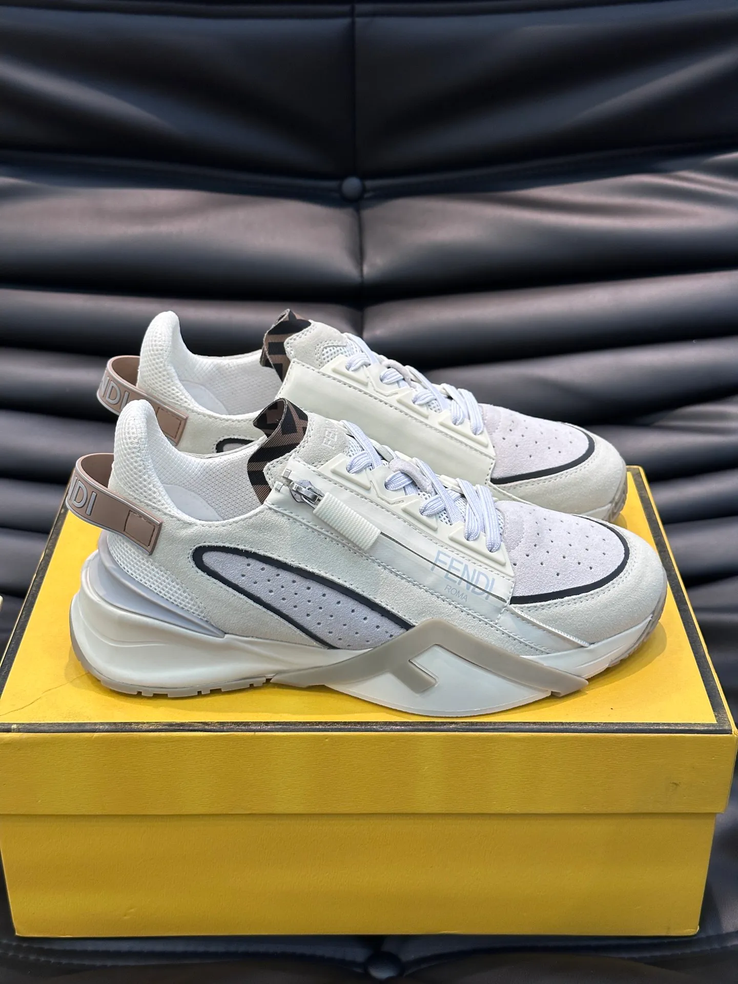 Men's shoes 💰p560 "Fend*" new men's casual sports shoes, equipped with elastic straps, side zippers, and corrugated soles engraved with F. Embossed Fendi Flow lettering on the heel. Made of technical fabric and a mix of blue and suede. Decorated with Lycra® details. FF graphic tongue. Ultra-light and wear-resistant EVA sole. Size: 38-44
